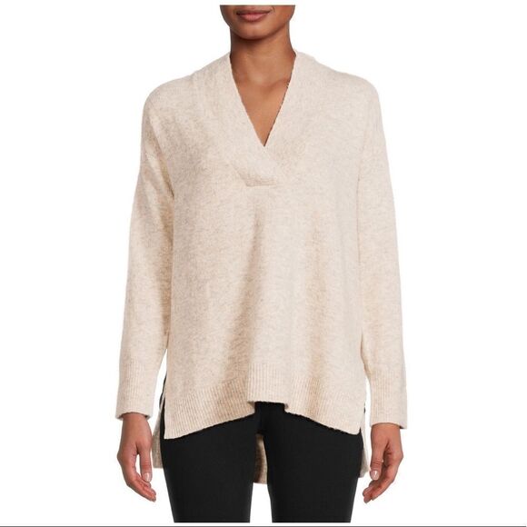 Women’s V-neck Oatmeal Sweater - Picture 1 of 8